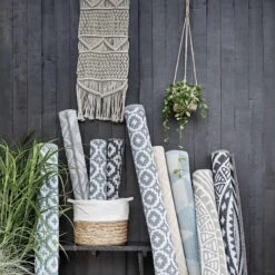 In- & Outdoor-Teppich Circles L 180 X B 118cm COLOUR CLASH In Schwarz-Weiß 13 In- & Outdoor-Teppich Circles L 180 X B 118cm COLOUR CLASH In Schwarz-Weiß -Butlers butlers in and outdoor teppich circles l 180 x b 118cm colour clash in schwarz weiss 6