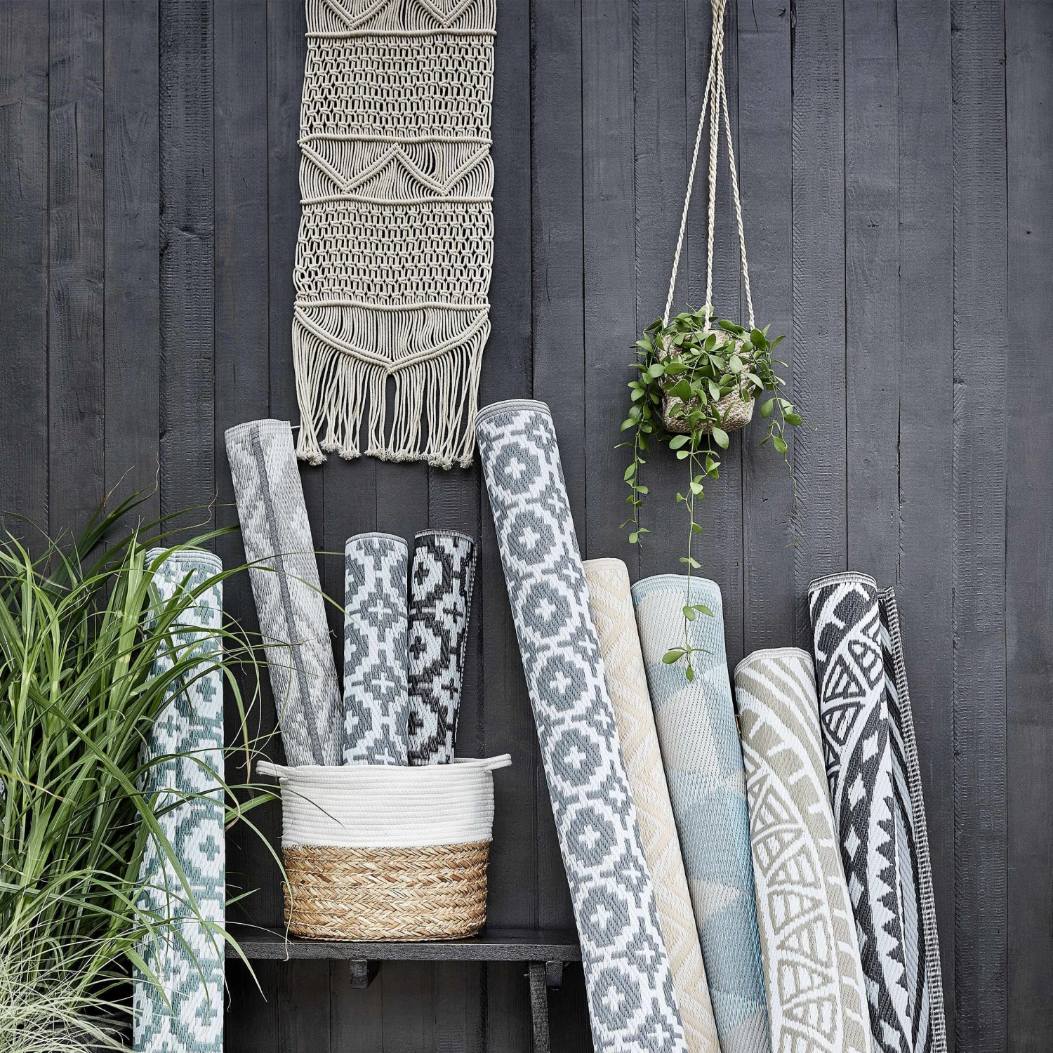 In- & Outdoor-Teppich Circles L 180 X B 118cm COLOUR CLASH In Schwarz-Weiß 7 In- & Outdoor-Teppich Circles L 180 X B 118cm COLOUR CLASH In Schwarz-Weiß – Bild 7